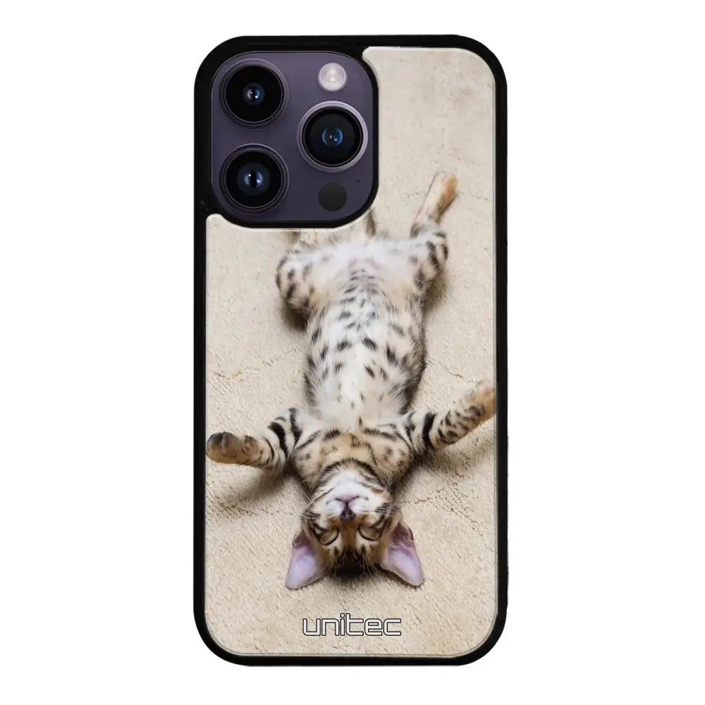 iPhone 16 Pro kissa suojakuoret - Relaxing Cat - Ei